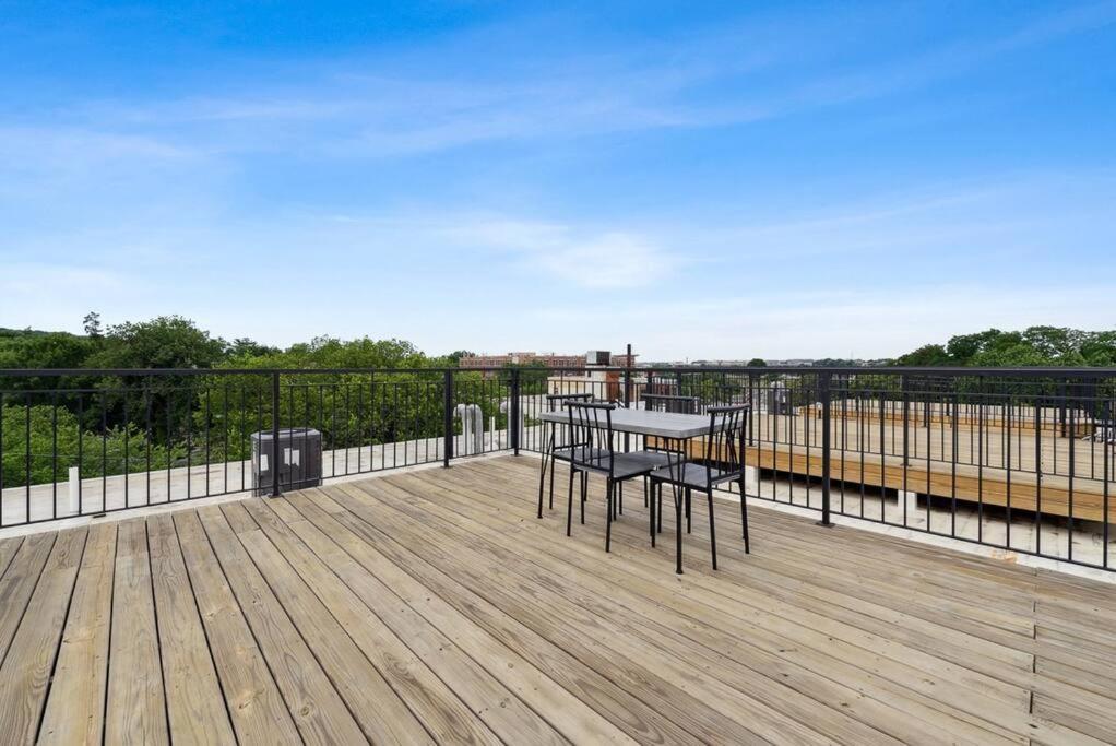 Spacious 3Bedroom Duplex With Rooftop Deck! Вашингтон Экстерьер фото